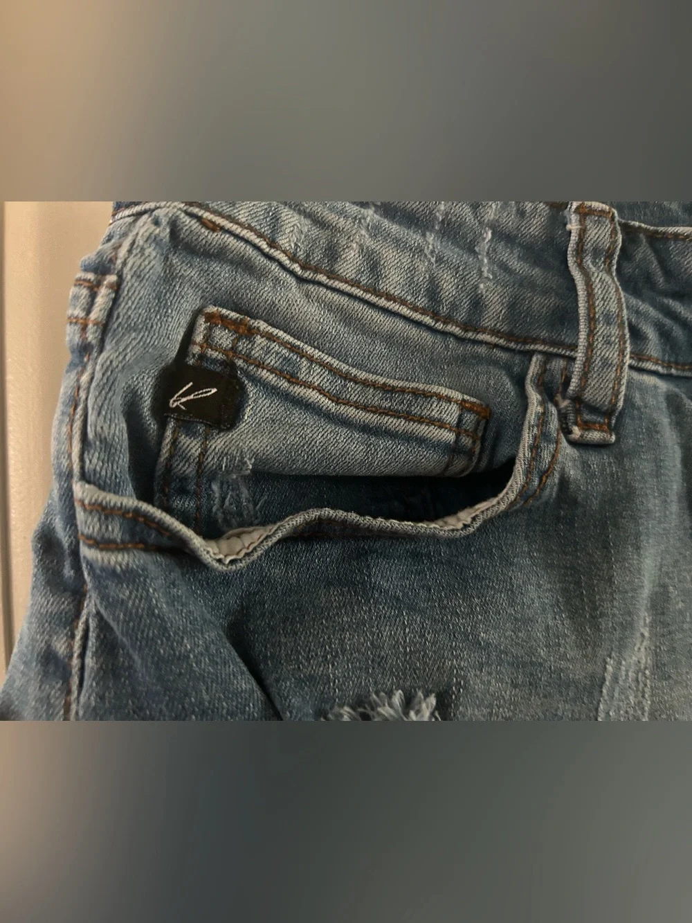 KanCan Distressed Medium Wash Cut Off Denim Shorts Size 28/9